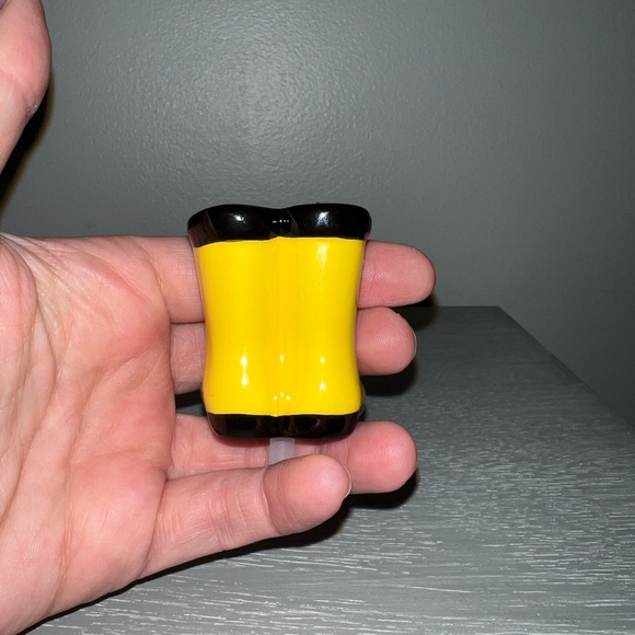 Nora Fleming St. Jude’s Yellow Boots ‘Jumpin’ Puddles’ Mini - Picture 3 of 4